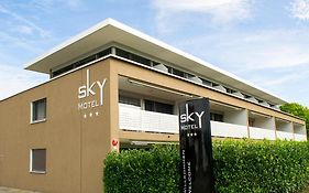 Sky Design Motel